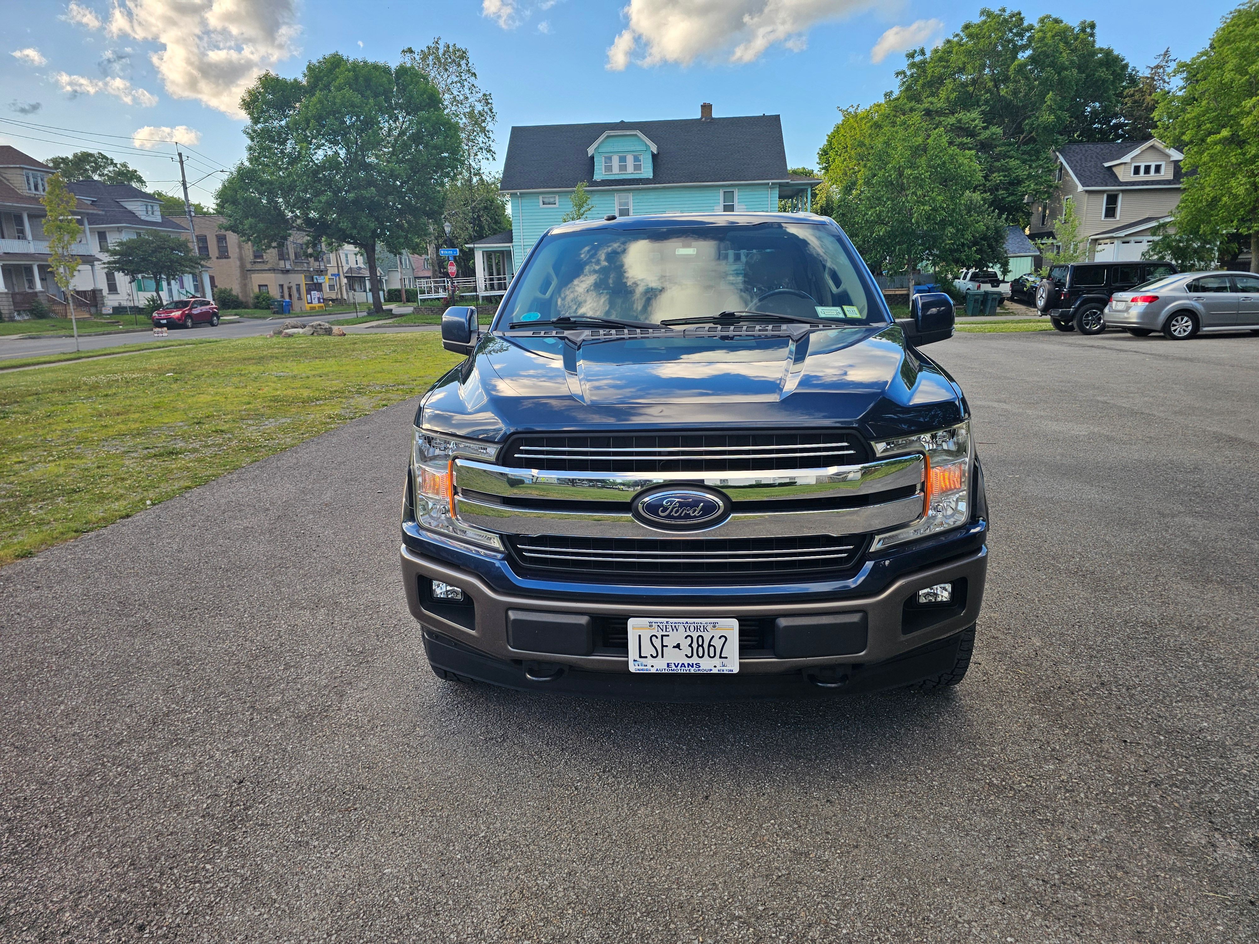 Used 2018 Ford F150 Lariat w/ Equipment Group 501A Mid AWD/4WD image 4