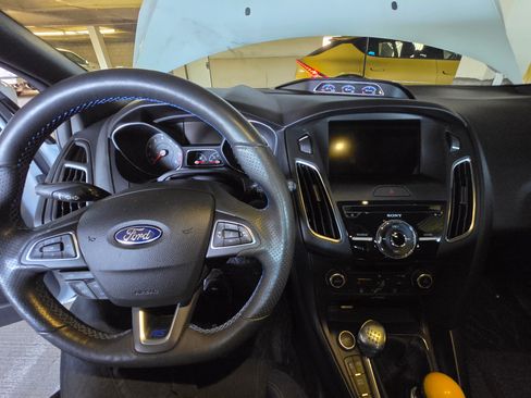 Used 2017 Ford Focus RS image 19