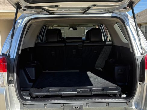 Used 2013 Toyota 4Runner SR5 w/ Convenience Pkg image 5