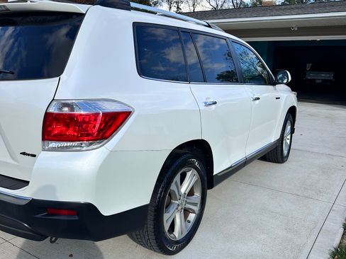 Used 2012 Toyota Highlander Limited image 12