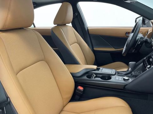 Used 2021 Lexus IS 300 w/ Comfort Package RWD image 8