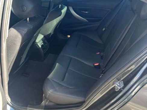 Used 2016 BMW 320i Sedan RWD image 5