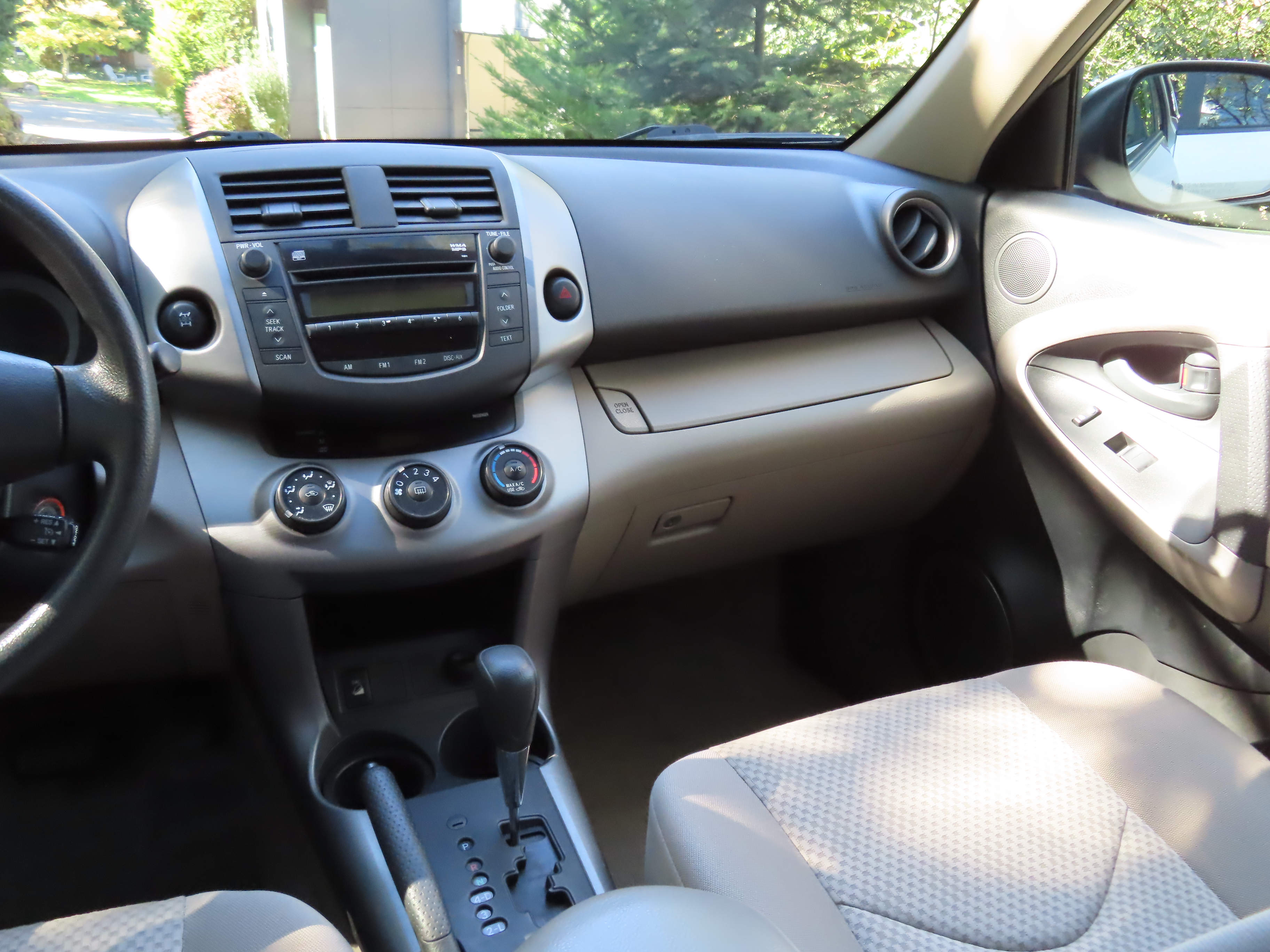 Used 2008 Toyota RAV4 4WD V6 image 13