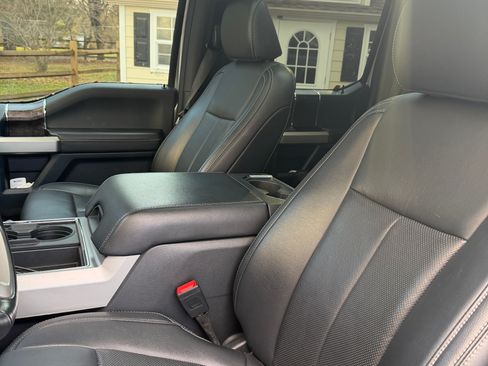 Used 2022 Ford F250 Lariat w/ Tremor Off-Road Package image 10