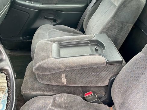 Used 1999 Chevrolet Silverado 2500 LS w/ Snow Plow Prep Pkg image 19