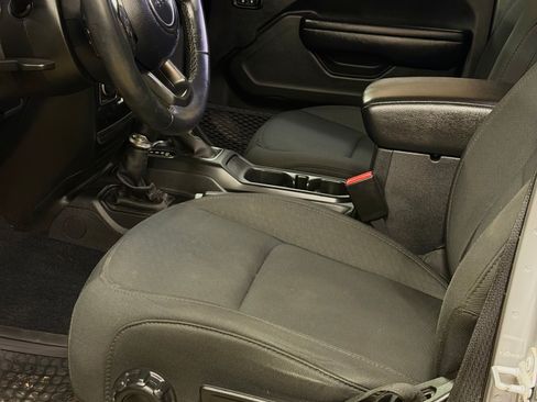 Used 2021 Jeep Wrangler Unlimited Sport image 12