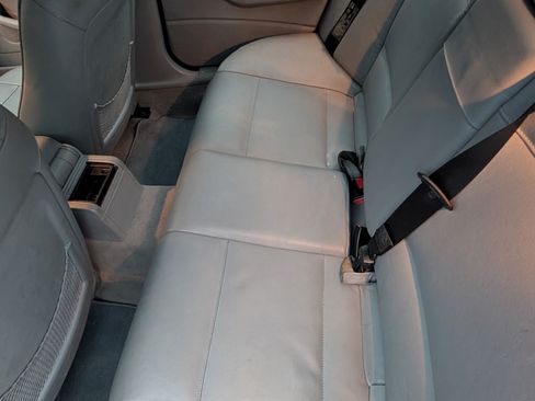 Used 2004 BMW 325xi Sedan image 4