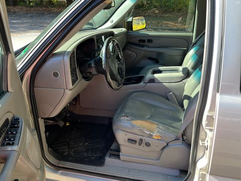 Used 2005 GMC Sierra 2500 SLT w/ Heavy-Duty Power Package image 5