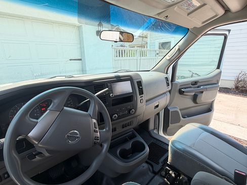 Used 2020 Nissan NV 2500 SV RWD image 15
