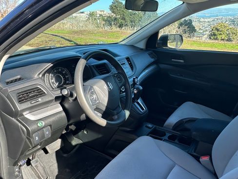 Used 2015 Honda CR-V LX image 2