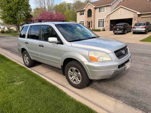Used 2004 Honda Pilot EX image 1