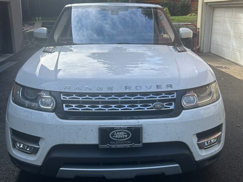 Used 2016 Land Rover Range Rover Sport HSE image 2