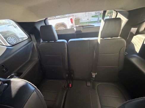 Used 2018 Chevrolet Traverse Premier w/ Driver Confidence II Package image 18