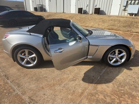 Used 2009 Saturn Sky w/ Premium Trim Package image 6