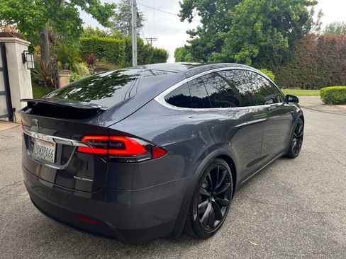 Used 2020 Tesla Model X AWD/4WD image 6