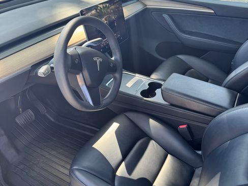 Used 2023 Tesla Model Y Long Range image 5