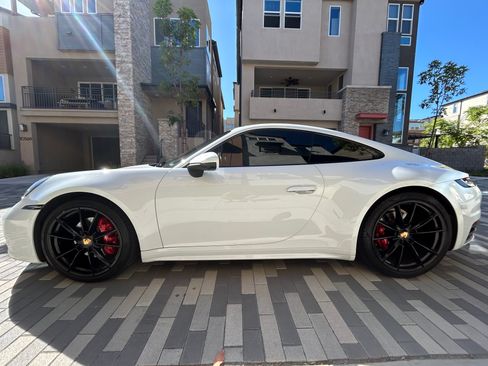 Used 2020 Porsche 911 Carrera image 1