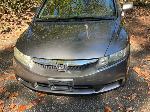 Used 2010 Honda Civic LX image 5