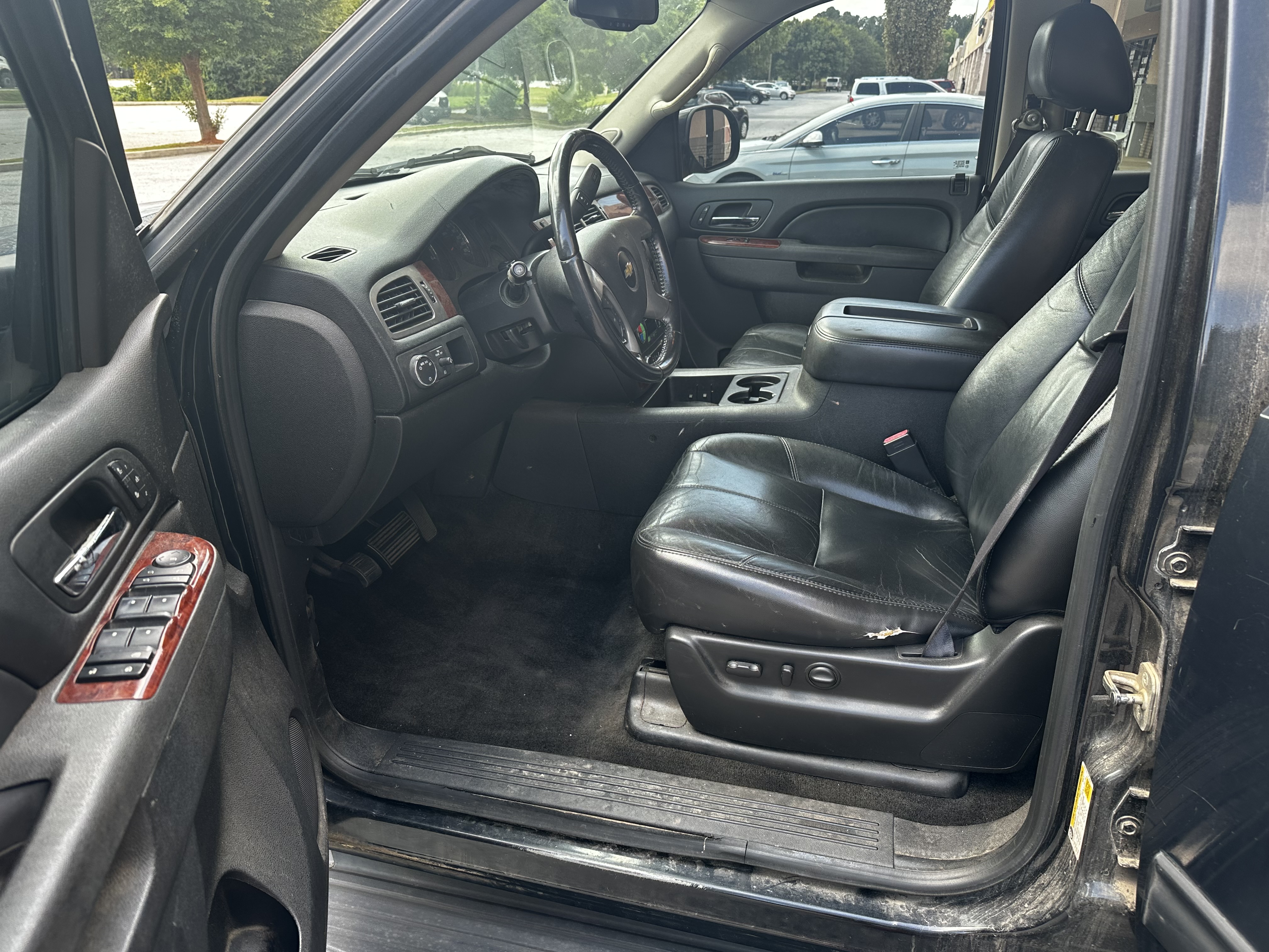 Used 2011 Chevrolet Tahoe LT RWD image 8
