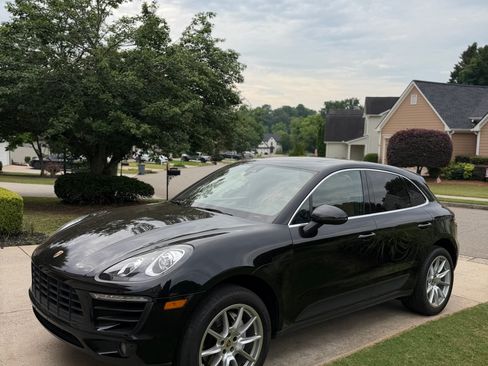 Used 2017 Porsche Macan S AWD/4WD image 2