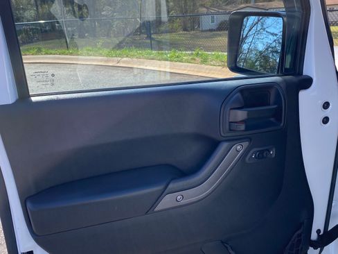 Used 2017 Jeep Wrangler Unlimited Sport image 14