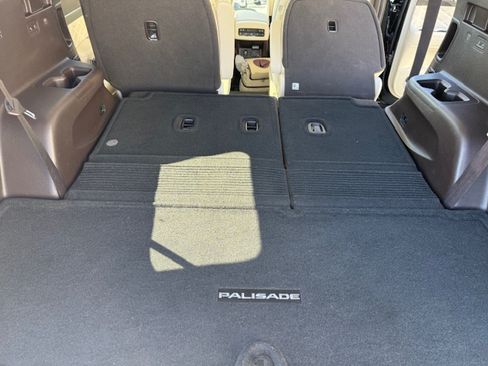 Used 2021 Hyundai Palisade Calligraphy w/ Cargo Package image 16