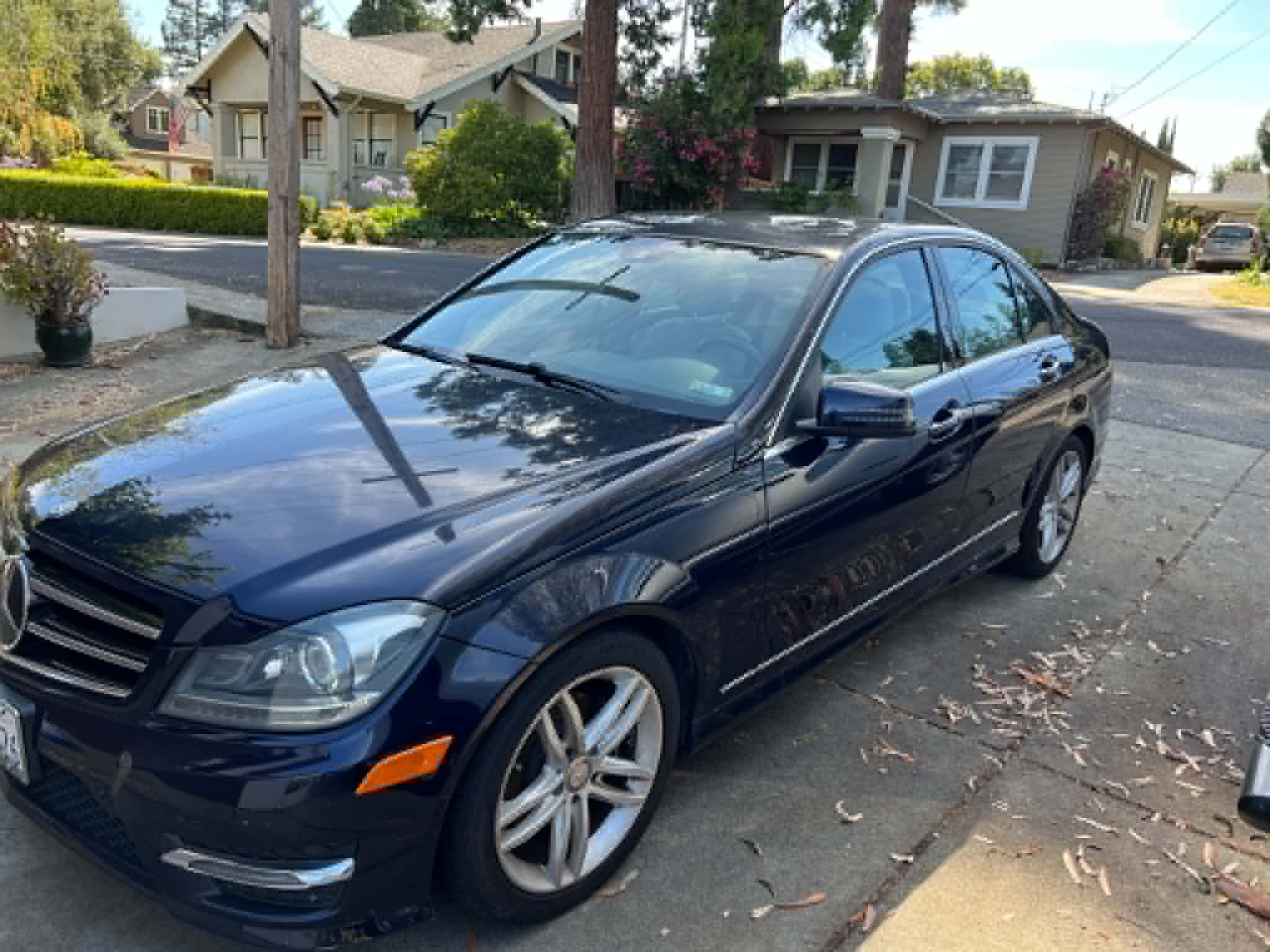 Used 2014 Mercedes-Benz C 250 Sedan image 4