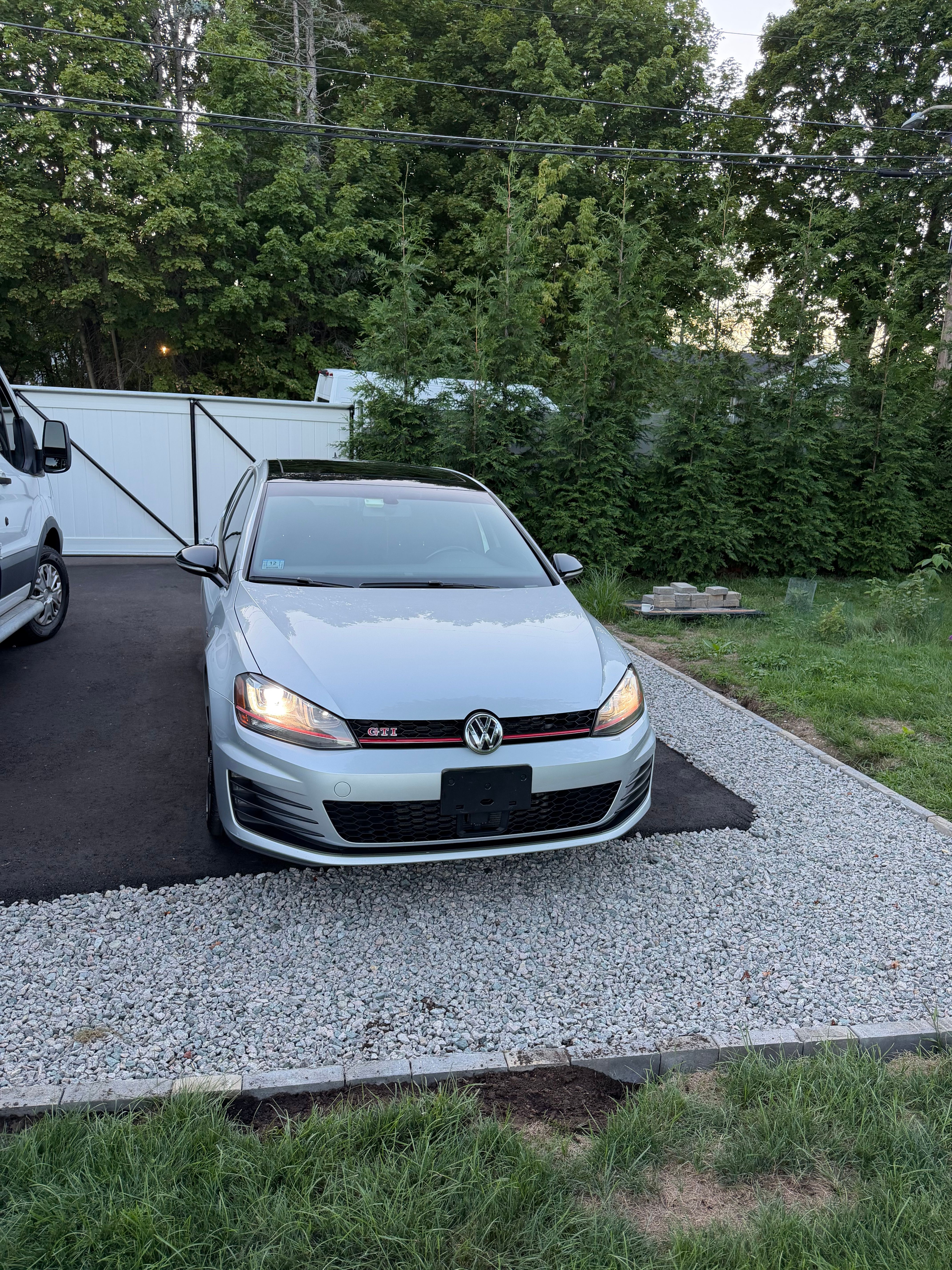 Used 2017 Volkswagen GTI Autobahn FWD image 8