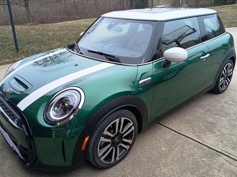 Used 2024 MINI Cooper S w/ Signature Upholstery Package image 1