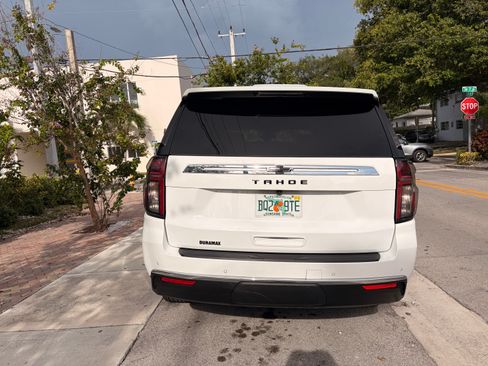 Used 2024 Chevrolet Tahoe LS RWD image 12