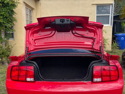 Used 2005 Ford Mustang GT image 31