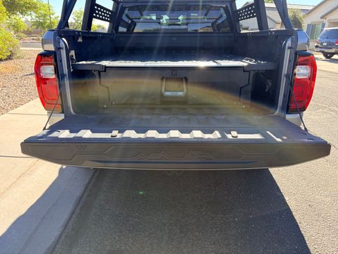 Used 2023 GMC Canyon Elevation w/ Elevation Premium Package RWD image 10