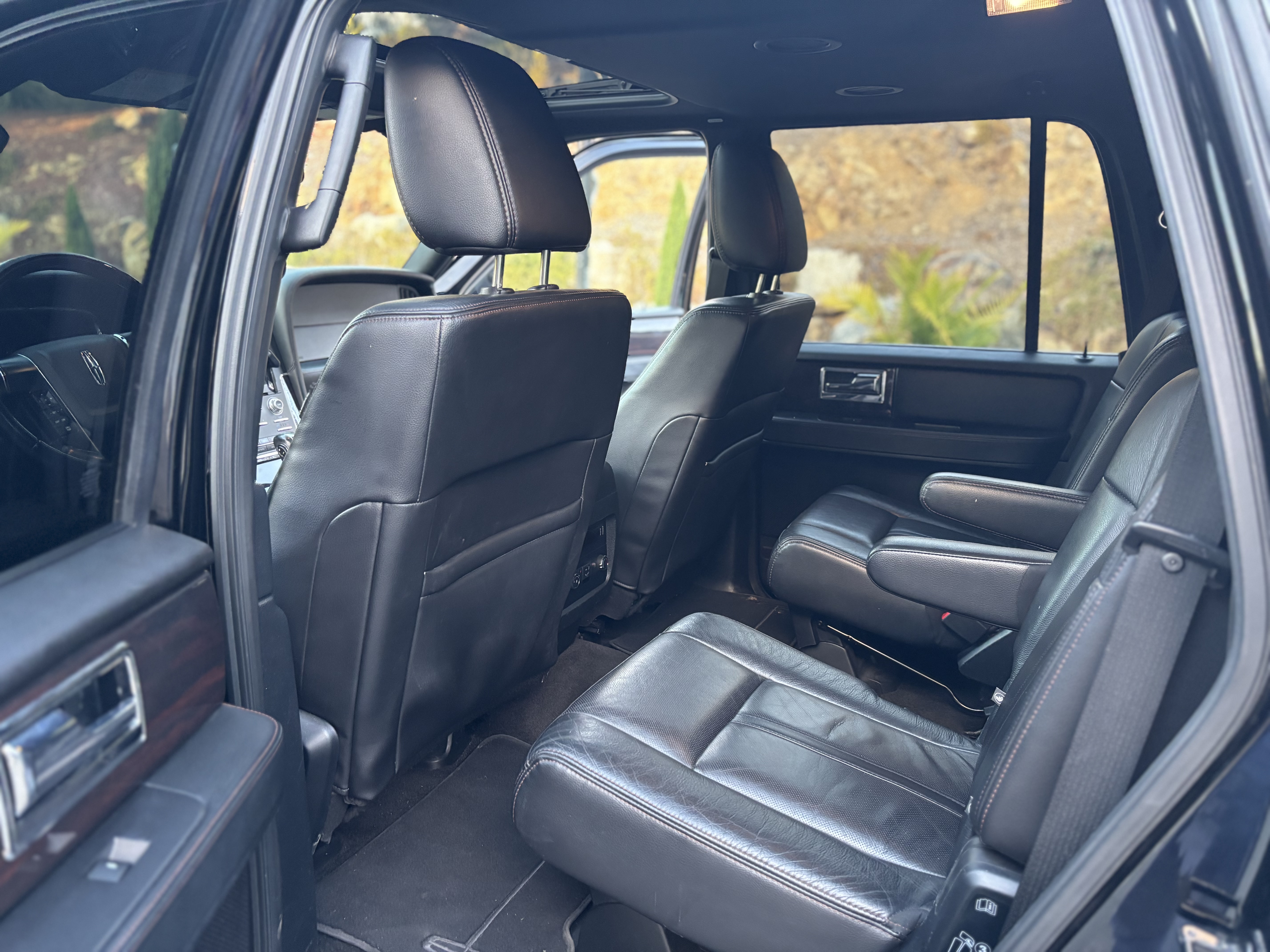 Used 2017 Lincoln Navigator Reserve AWD/4WD image 17