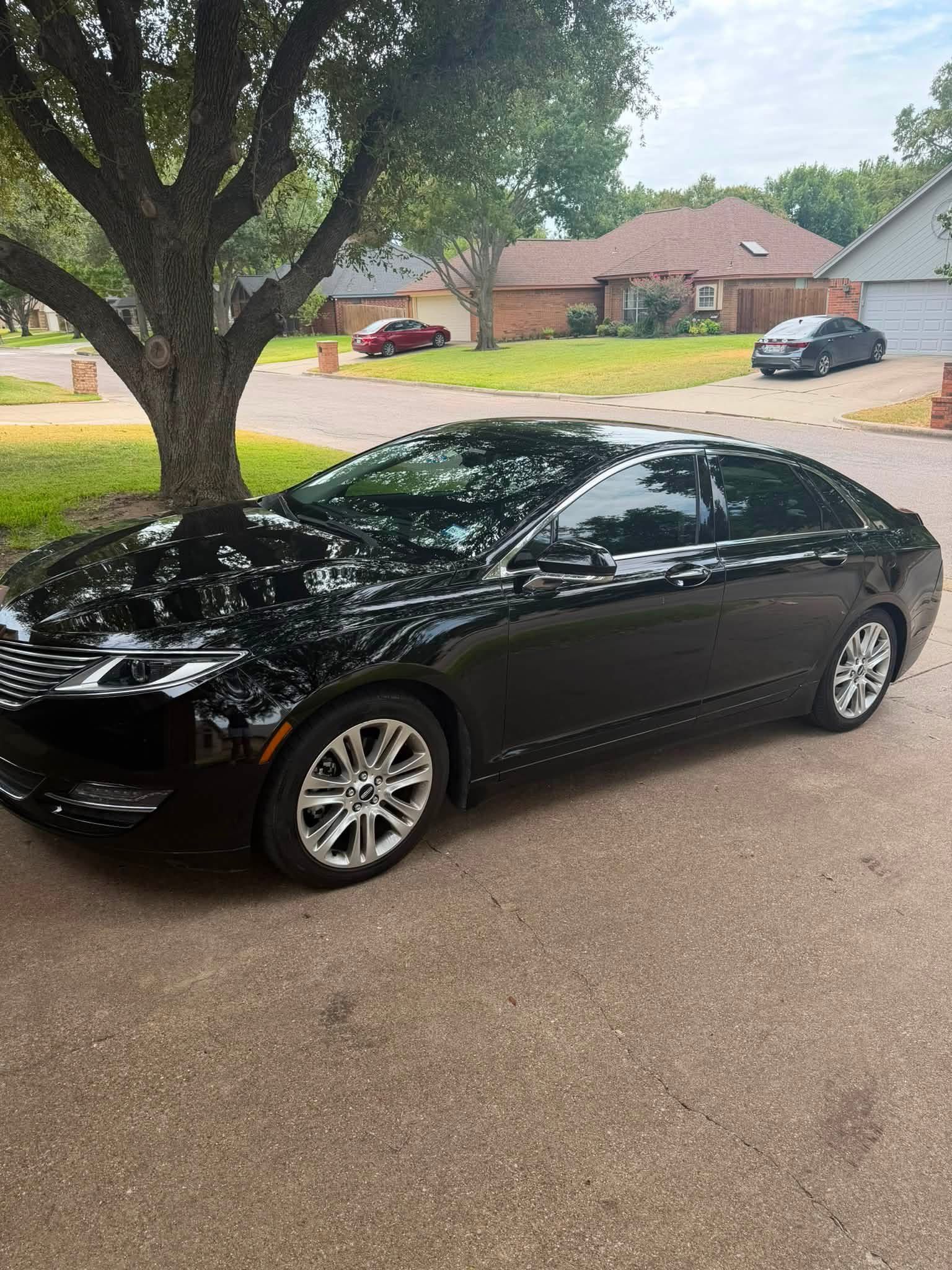 Used 2016 Lincoln MKZ w/ Equipment Group 300A Reserve FWD image 5
