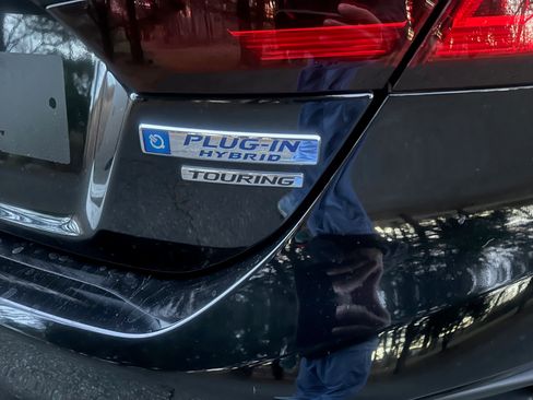 Used 2018 Honda Clarity Touring image 11