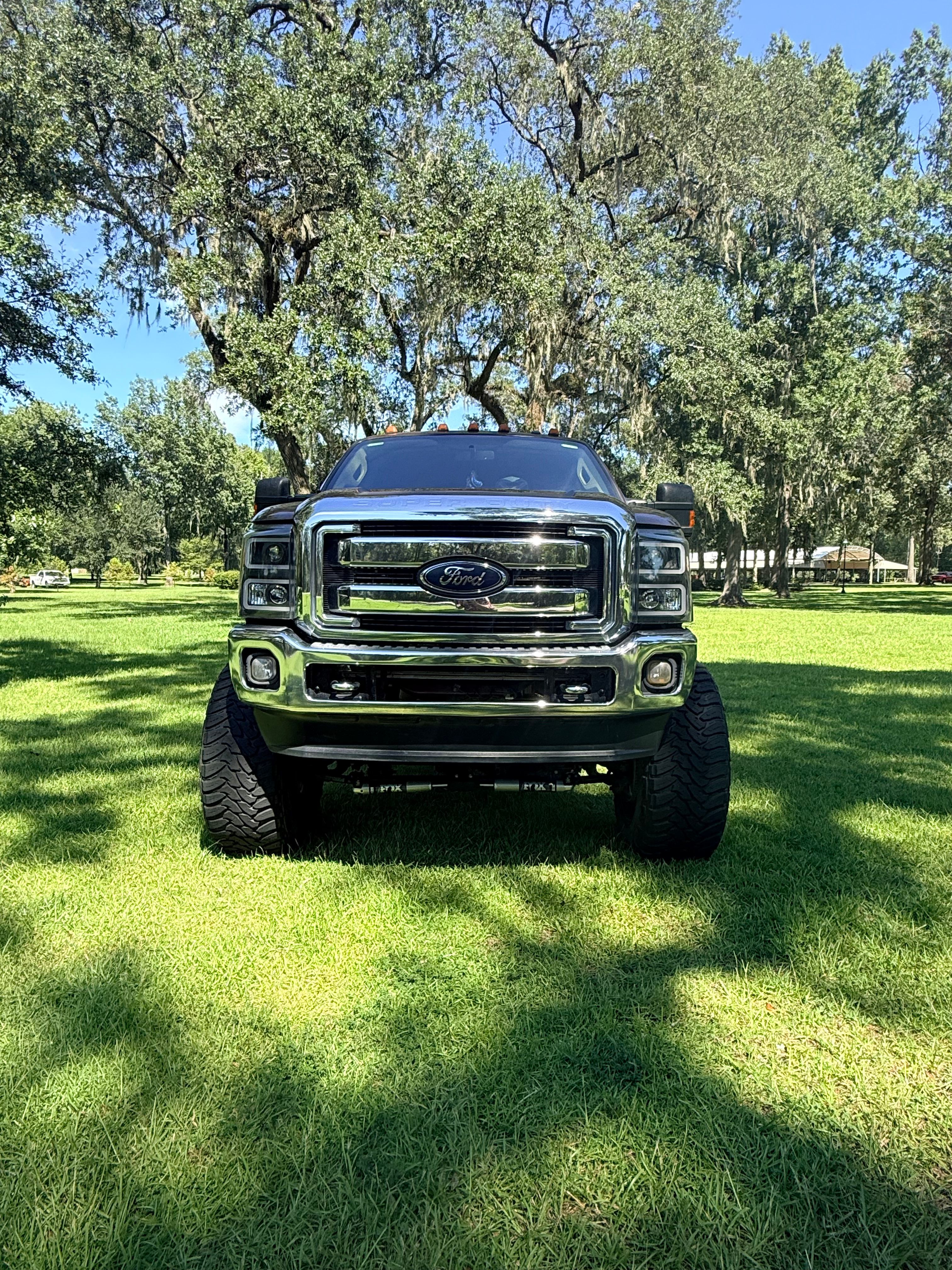 Used 2015 Ford F250 Lariat w/ Chrome Package AWD/4WD image 4