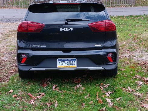 Used 2022 Kia Niro Touring Special Edition image 5