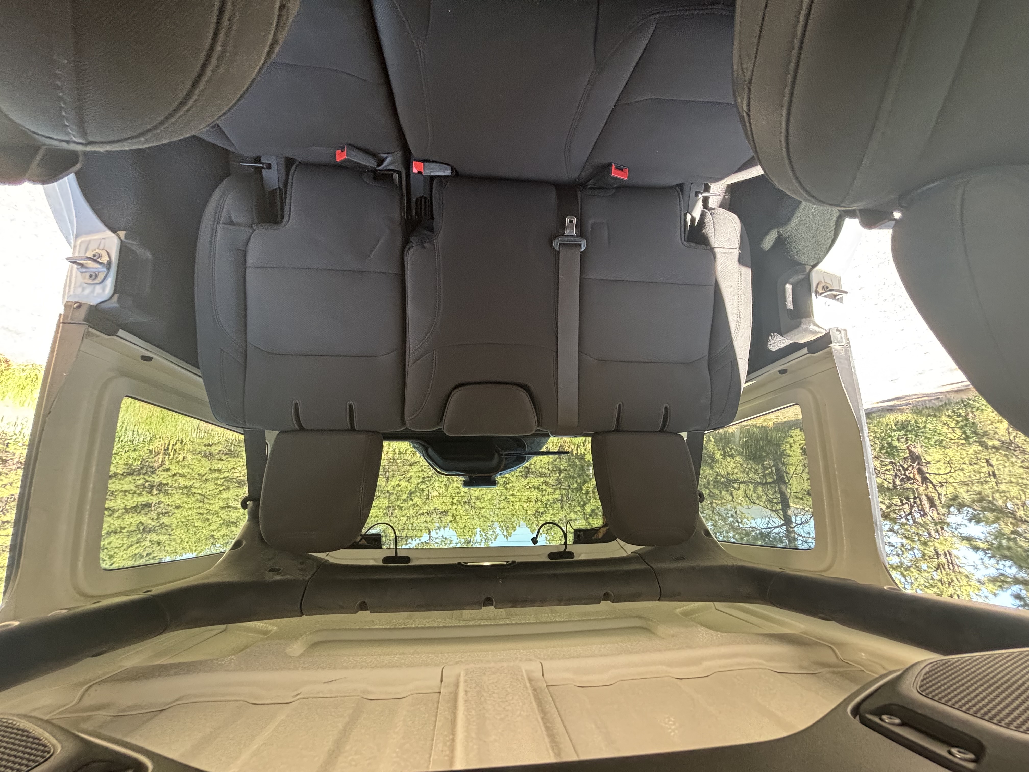 Used 2019 Jeep Wrangler Unlimited Sahara w/ Safety Group AWD/4WD image 13
