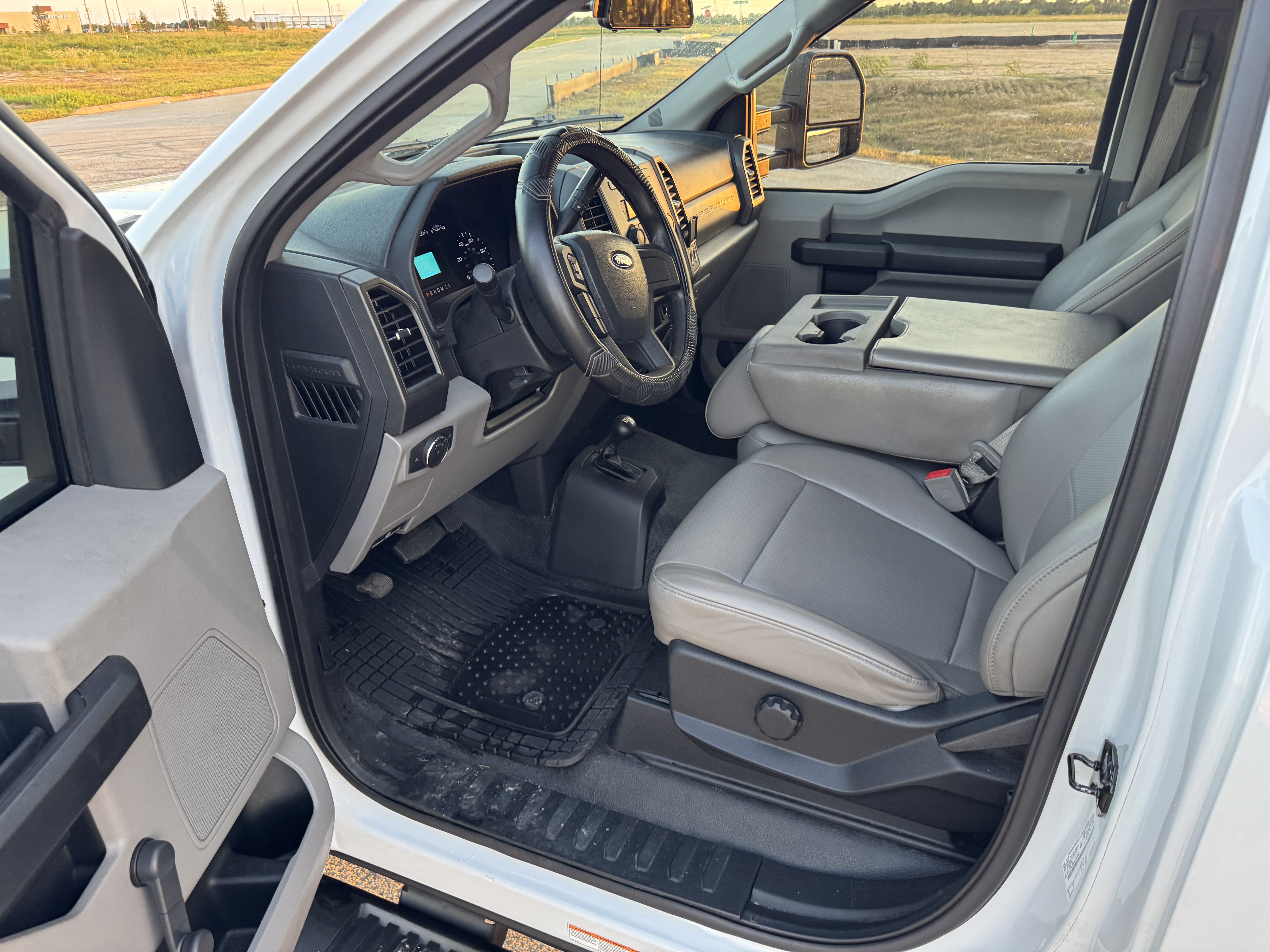 Used 2019 Ford F550 4x4 Regular Cab Super Duty image 12