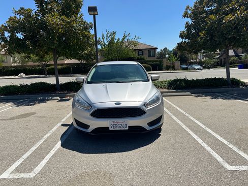 Used 2018 Ford Focus SE image 4