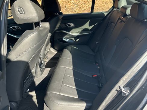 Used 2019 BMW 330i xDrive Sedan w/ Premium Package image 17