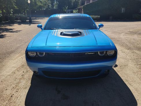 Used 2015 Dodge Challenger R/T Plus image 9