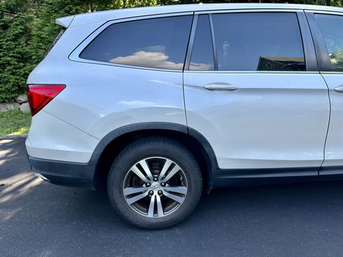Used 2017 Honda Pilot EX-L image 4