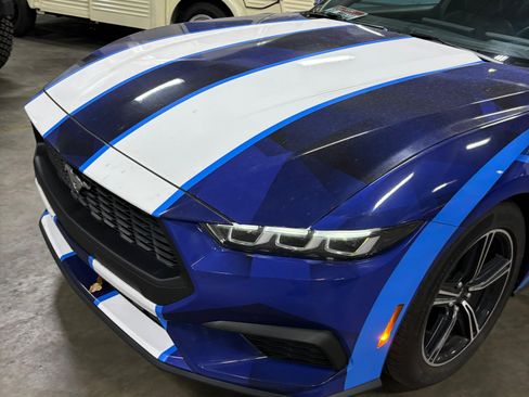 Used 2024 Ford Mustang Coupe image 2