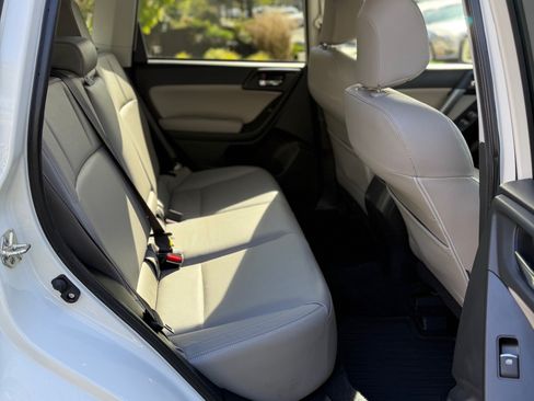 Used 2017 Subaru Forester 2.5i Limited w/ Popular Package #2 image 9