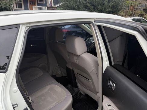 Used 2010 Nissan Rogue S w/ 360 Degree Value Pkg image 10