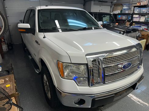 Used 2011 Ford F150 Lariat w/ Off Road Pkg image 2