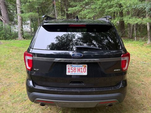 Used 2017 Ford Explorer XLT w/ XLT Appearance Package AWD/4WD image 19