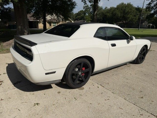 Used 2009 Dodge Challenger R/T RWD image 5