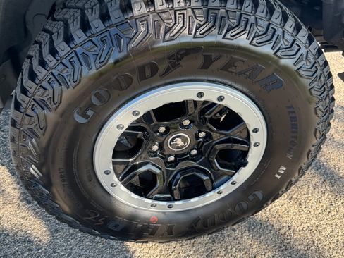 Used 2024 Ford Bronco Big Bend w/ Sasquatch Package AWD/4WD image 13